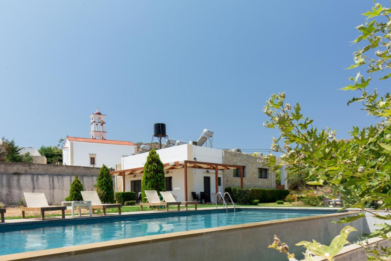 Agarathos Traditional Rooms With Pool Kalivianí Buitenkant foto