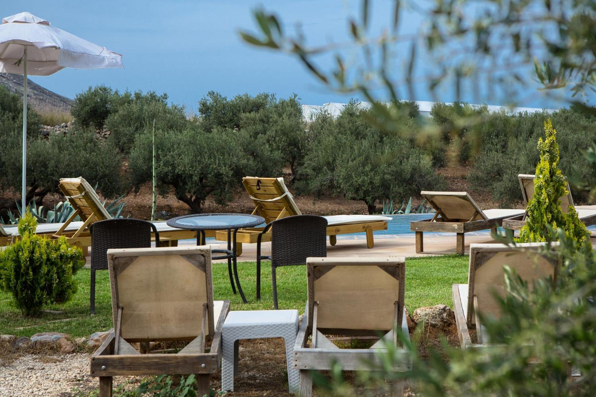 Agarathos Traditional Rooms - Pool - Kaliviani -On The Road To Balos Buitenkant foto