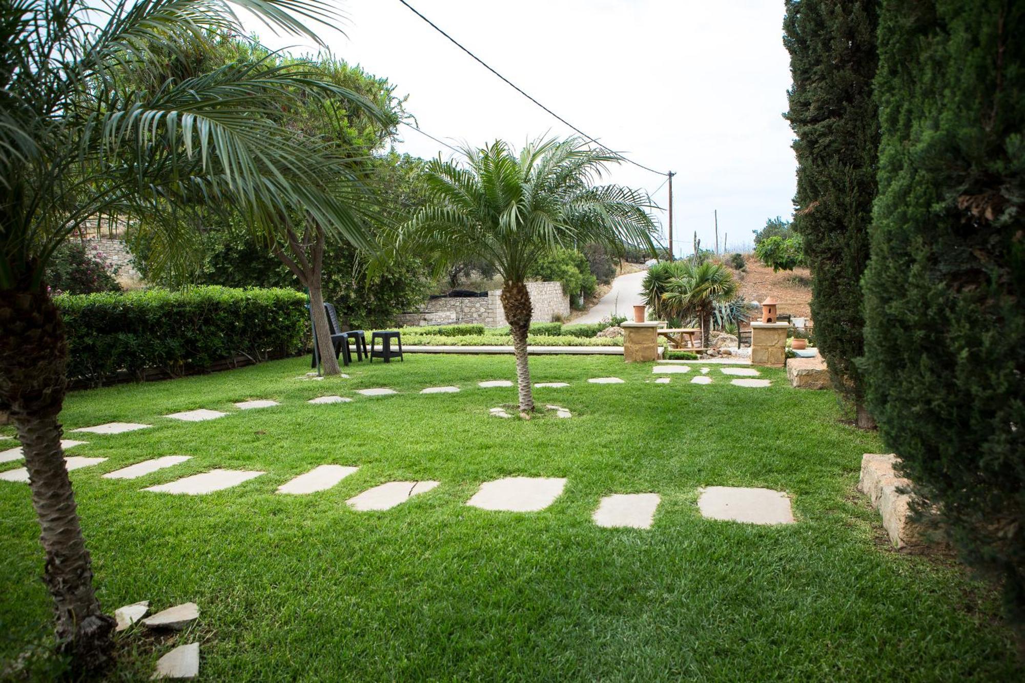 Agarathos Traditional Rooms - Pool - Kaliviani -On The Road To Balos Buitenkant foto