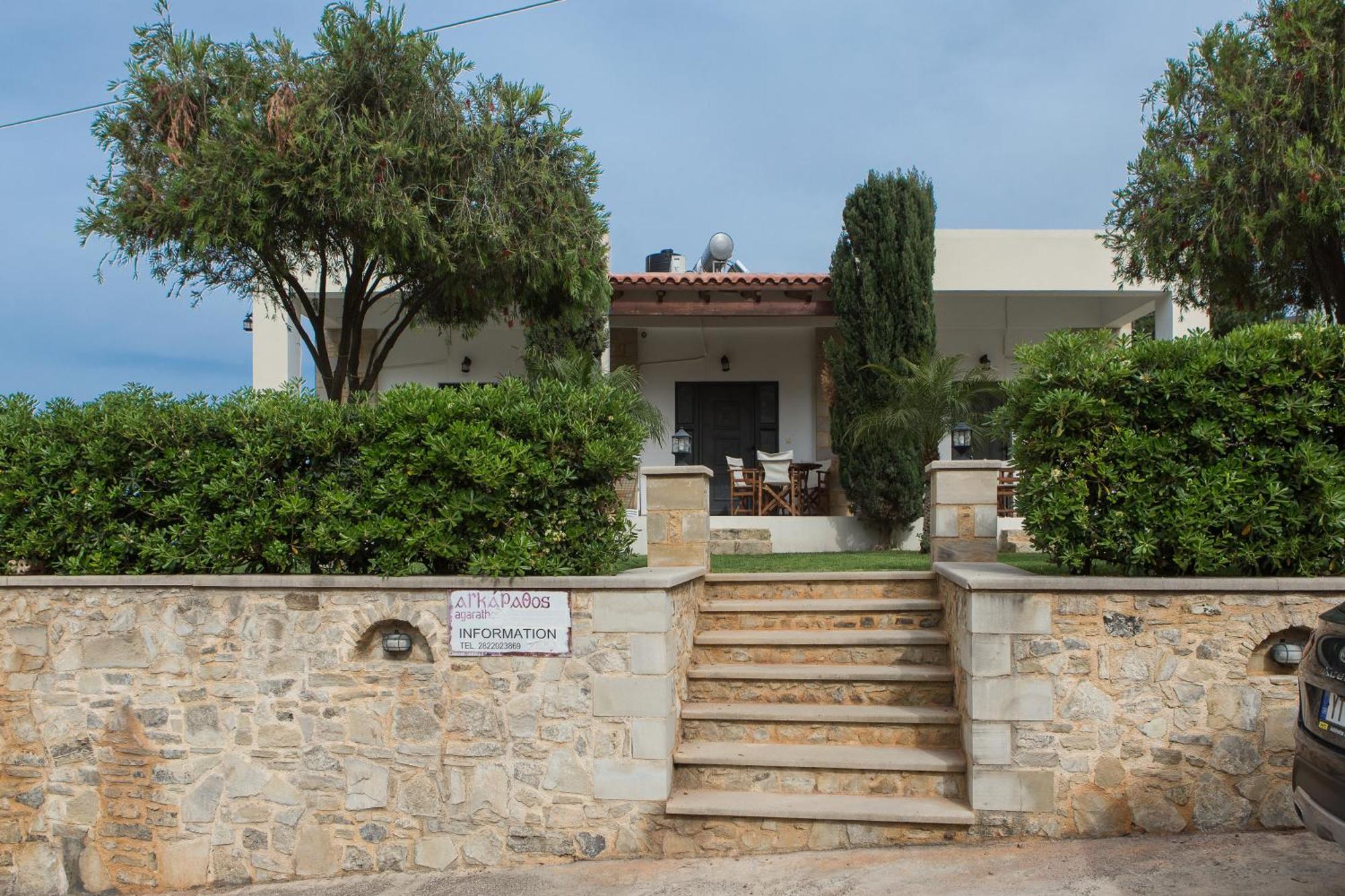 Agarathos Traditional Rooms With Pool Kalivianí Buitenkant foto