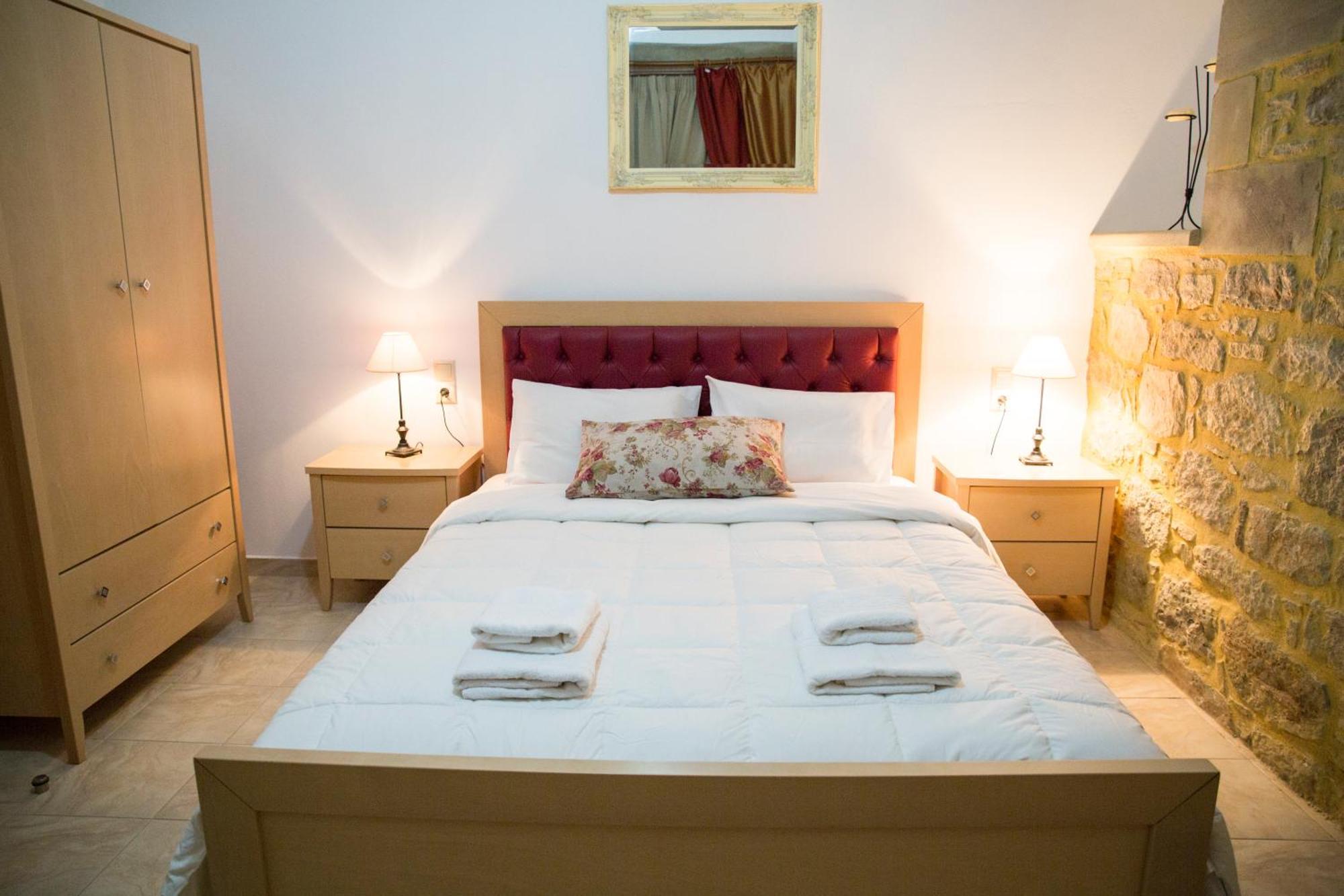 Agarathos Traditional Rooms - Pool - Kaliviani -On The Road To Balos Buitenkant foto