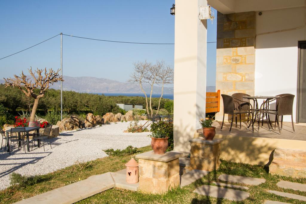Agarathos Traditional Rooms - Pool - Kaliviani -On The Road To Balos Buitenkant foto